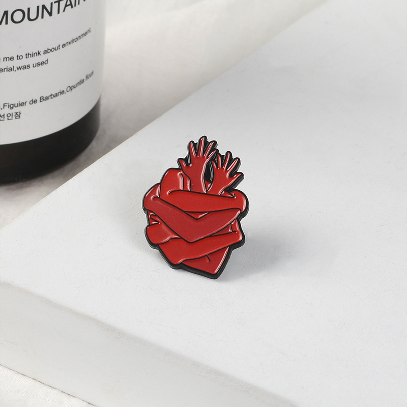 Anatomical Heart Enamel Pin Br - Medical Label ulasan dan harga